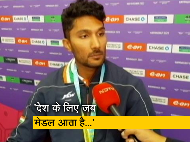प्राइम टाइम: कॉमनवेल्&zwj;थ में कांस्&zwj;य जीतने पर तेजस्विन शंकर ने कहा- एक मेडल आता है तो...
