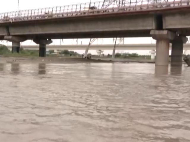 Yamuna's Water Level Nears Warning Mark In Delhi