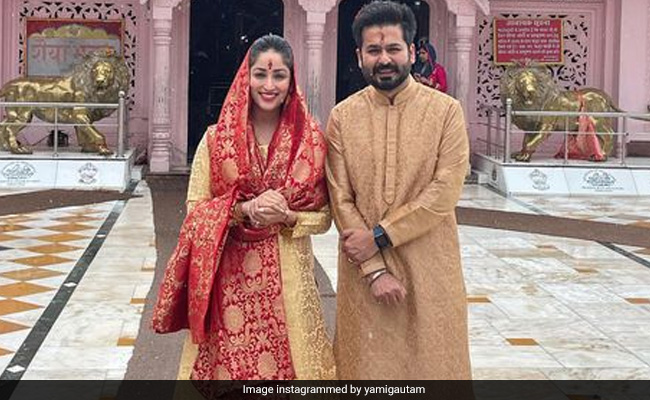 Yami Gautam's Brocade Silk <i>Salwar</i> Suit Gives Her Company On Her Spiritual Quest