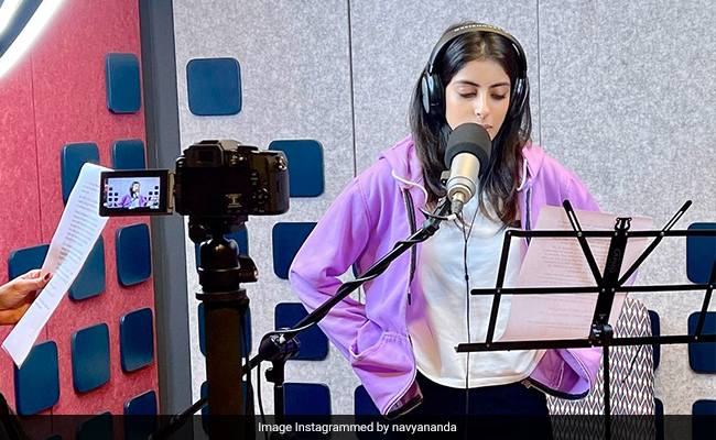 Guess What Navya Nanda Is Recording In This Pic - Mixtape Or Podcast