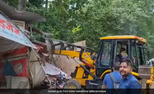 Bulldozer Razes Shops Outside Samajwadi Party Office In Lucknow
