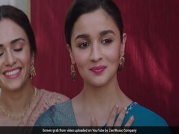 Independence Day 2022: <i>Ae Watan</i> To <i>Teri Mitti</i> - Patriotic Songs To Add To Your Playlist Independence Day 2022: <i>Ae Watan</i> To <i>Teri Mitti</i> - Patriotic Songs To Add To Your Playlist