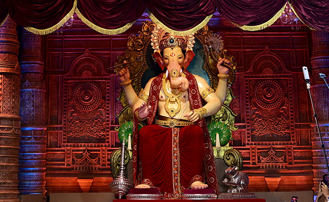 Ganesh Chaturthi 2022: Mumbai's Lalbaugcha Raja Offers Online ...