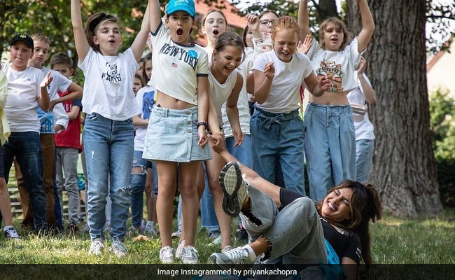 In Poland, Priyanka Chopra Played With Refugee Children And Was Gifted Handmade Dolls