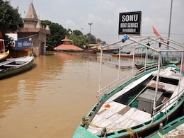 वाराणसी: बाढ़ में डूबे घाट, गलियों में हो रहे हैं दाह संस्कार, PM मोदी ने जताई चिंता वाराणसी: बाढ़ में डूबे घाट, गलियों में हो रहे हैं दाह संस्कार, PM मोदी ने जताई चिंता