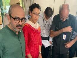 आपरेशन लोटस की जांच की मांग, सीबीआई हेड क्वार्टर के बाहर 'आप' ने दिया धरना आपरेशन लोटस की जांच की मांग, सीबीआई हेड क्वार्टर के बाहर 'आप' ने दिया धरना