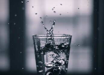 Can Warm Water Help You Lose Weight: Nutritionist Busts Myth Can Warm Water Help You Lose Weight: Nutritionist Busts Myth