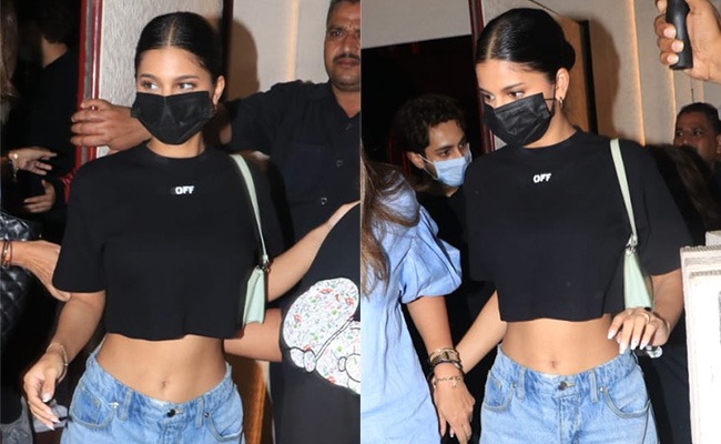Suhana Khan In A Rs 28K Off-White Black Crop Top, Jeans, Sneakers Makes Dinner Dates A Casual Chic Outing