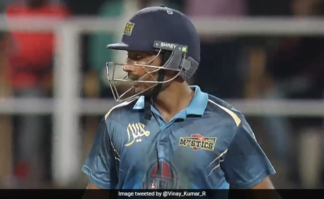 10 चौके, 7 छक्के उड़ाते हुए ठोका शतक, अनजान भारतीय बल्लेबाज की तूफानी पारी ने लूटी महफिल- Video