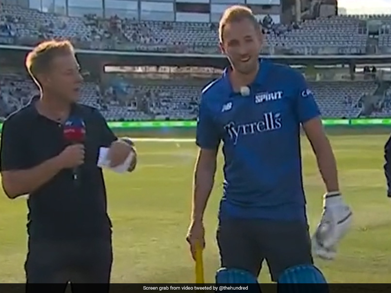 इंग्लैंड फुटबॉल टीम के Harry Kane ने लॉर्ड्स में लगाए बड़े-बड़े शॉट, तो Ravi Shastri के साथ कमेंट्री कर लूटी महफिल- Video