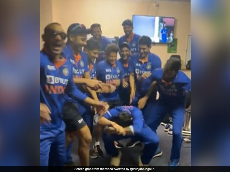 Watch: Dhawan And Co Recreate Norwegian Dance Crew's Viral Performance On 'Kala Chashma'