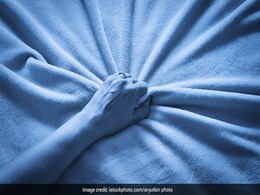 लंबे समय तक नहीं बनाएं हैं फिजिकल रिलेशन तो जान लें क्या हो सकता है ? लंबे समय तक नहीं बनाएं हैं फिजिकल रिलेशन तो जान लें क्या हो सकता है ?