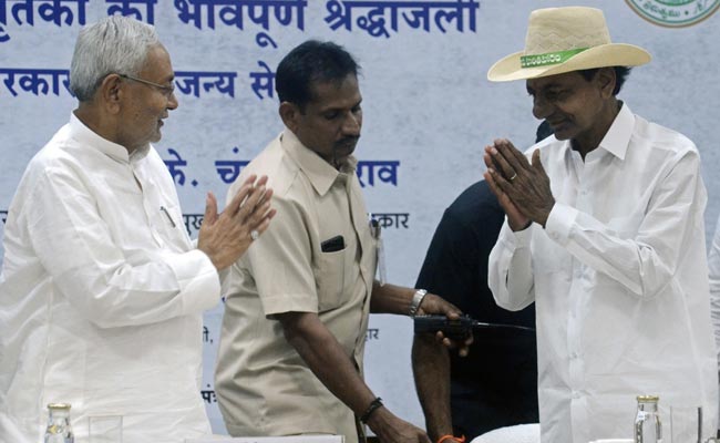 Nitish Kumar Shares Stage With Telangana's KCR, Lashes Out At Centre
