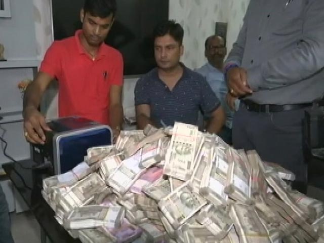 Watch: Bihar Government Staffer's House Raided, Rs 1 Crore Cash Seized