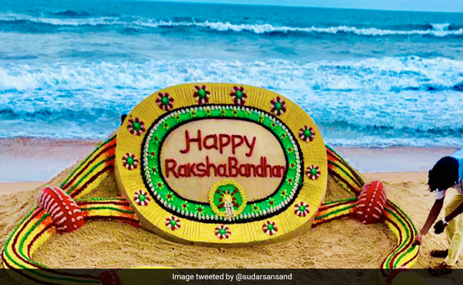 Raksha Bandhan 2022: Sudarsan Pattnaik Creates Beautiful Rakhi Art On Puri Beach