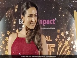 मलाइका अरोड़ा ने एक बार फिर किया 'छैंया छैंया' पर डांस, वीडियो देख फैन्स भी बोले- वाह...  मलाइका अरोड़ा ने एक बार फिर किया 'छैंया छैंया' पर डांस, वीडियो देख फैन्स भी बोले- वाह...