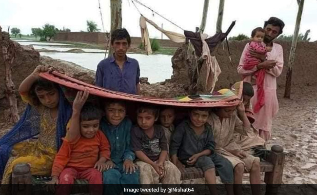 Singer Wahab Bugti Left Homeless Due To Balochistan Floods, Internet Offers Help