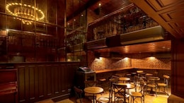 Delectable Food And Drinks Meet Soulful Jazz Music At The Piano Man