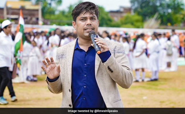 Success Story: पिता के अंतिम संस्कार में जाने तक का नहीं था किराया, मां के साथ बेचनी पड़ी चूड़ियां, UPSC क्रैक करके बन गए IAS