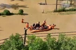 Bengaluru Flooded, Jams, Boats On Streets After Rain; 2nd Time In A Week Bengaluru Flooded, Jams, Boats On Streets After Rain; 2nd Time In A Week
