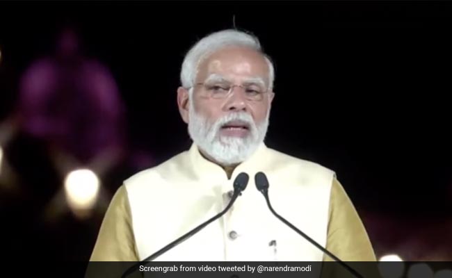 Technology Important But Cannot Replace Books: PM Modi