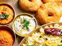 Pongal 2024: पोंगल पर बनाएं ये ट्रेडिशनल फूड आइटम्स, लंच के मेन्यू में शामिल करें ये चीजें Pongal 2024: पोंगल पर बनाएं ये ट्रेडिशनल फूड आइटम्स, लंच के मेन्यू में शामिल करें ये चीजें