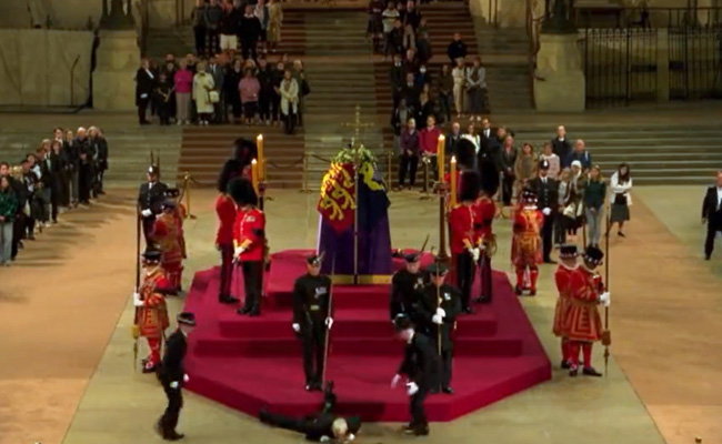 Video: Royal Guard Near Queen Elizabeth's Coffin Faints, Falls On Face