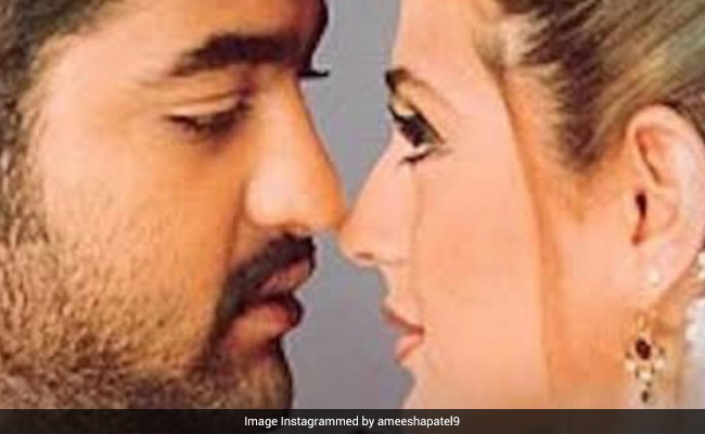 Jr NTR In Blockbuster Throwback Pic With His <i>Narasimhudu</i> Co-star Ameesha Patel