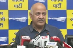 With 16 More Landfills, BJP Will Make Delhi Areas 'Hell', Says AAP With 16 More Landfills, BJP Will Make Delhi Areas 'Hell', Says AAP