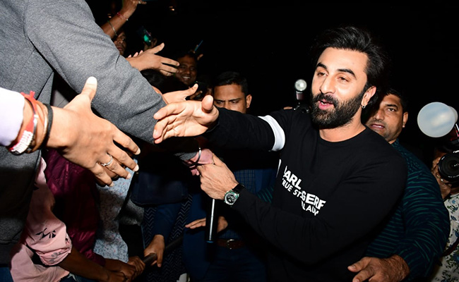 Watch: Ranbir Kapoor Rushes To Help Fans Who Fell Down While Taking Selfies With Him