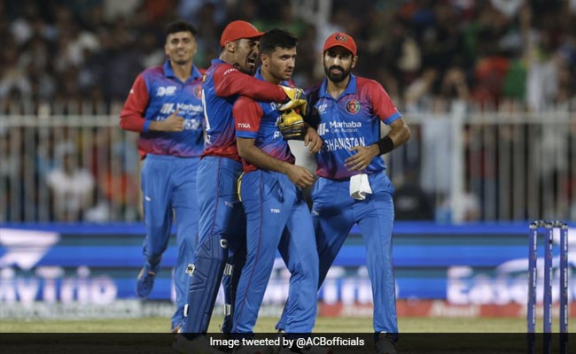 PAK vs AFG: इन दो ओवरों में थम गई थी पाकिस्तान की सांसे, मैच हारकर भी छा गए अफगानिस्तान के यह गेंदबाज