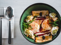 How To Make Egg Butter Garlic Masala In Just 20 Mins