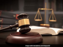 हिमाचल हाई कोर्ट को मिली बस से उड़ाने की धमकी, पुलिस जांच में नहीं मिला IED हिमाचल हाई कोर्ट को मिली बस से उड़ाने की धमकी, पुलिस जांच में नहीं मिला IED
