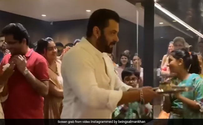 Ganesh Chaturthi 2022: Salman Khan Shares Video From Festivities At Sister Arpita's House
