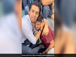 श्रीलंका से हार के बाद 'मारो मुझे मारो' फेम पाकिस्तानी फैन ने टीम इंडिया के फैन का बनाया मजाक, रोते हुए पूछा- ये क्या हो गया? श्रीलंका से हार के बाद 'मारो मुझे मारो' फेम पाकिस्तानी फैन ने टीम इंडिया के फैन का बनाया मजाक, रोते हुए पूछा- ये क्या हो गया?