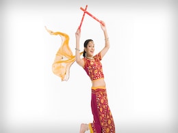 Navratri 2022 : अगर आप दिखना चाहती हैं डांडिया नाइट में सबसे खूबसूरत, खुद को ऐसे करें तैयार Navratri 2022 : अगर आप दिखना चाहती हैं डांडिया नाइट में सबसे खूबसूरत, खुद को ऐसे करें तैयार