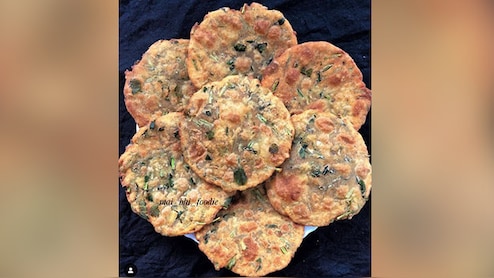 Kid's Lunchbox Recipe: बच्चे के लिए टिफिन मे बनाएं टेस्टी मूंग दाल वाली मेथी पूरी