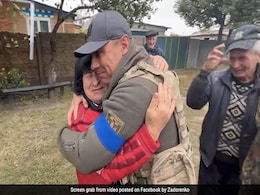 मां से 6 महीने बाद मिला यूक्रेन का जवान, देखते ही दौड़ पड़ी मां, लगा लिया गले, Video देख आप रो पड़ेंगे मां से 6 महीने बाद मिला यूक्रेन का जवान, देखते ही दौड़ पड़ी मां, लगा लिया गले, Video देख आप रो पड़ेंगे