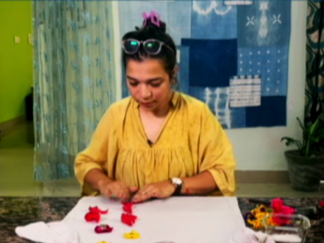 DIY: Turn Your Old T-Shirt Into New In A Few Simple Steps