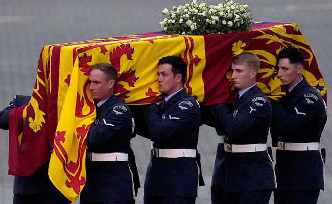 Man Cuts Queue To See Queen Elizabeth's Coffin, Arrested