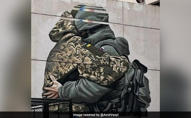 "Highly Offensive" Artwork Of Russian And Ukrainian Soldiers' Hug Removed