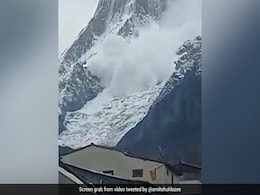 Caught On Camera: Avalanche Engulfs Mountains Surrounding Kedarnath Temple, No Damage Reported Caught On Camera: Avalanche Engulfs Mountains Surrounding Kedarnath Temple, No Damage Reported