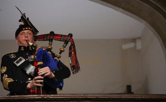 Watch: Queen's Piper, Who Woke Her Up Every Morning, Closed Her Funeral