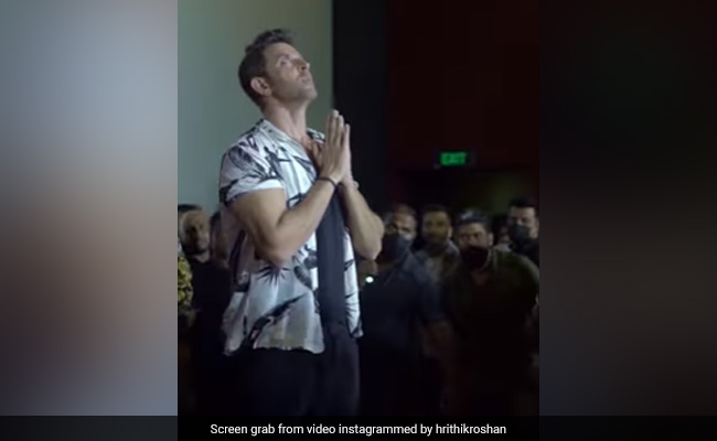 Hrithik Roshan Thanks "Beautiful People" For Attending <i>Vikram Vedha</i> Trailer Preview. Saba Azad Comments