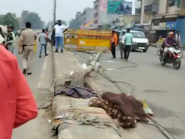 Speeding Truck Runs Over People Sleeping On Delhi Road Divider, 4 Killed