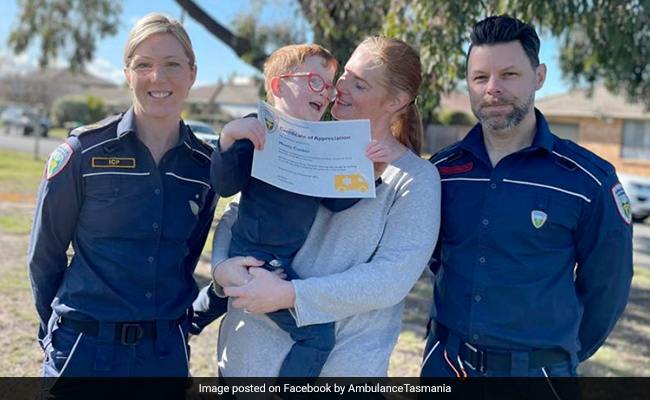 4-Year-old Saves Mother's Life By Calling Emergency Number, Internet Overwhelmed