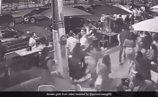 Video: Diners Flee Brazil Restaurant As CrossFit Runners Mistaken For Robbers