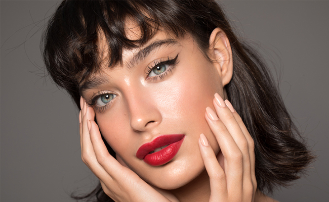 Amazing Long-Wearing Lipsticks That Will Last All Day