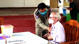 Australia Urges Immediate Release Of Citizen Jailed With Aung San Suu Kyi
