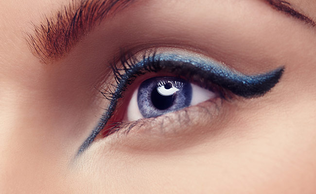 Add A Pop Of Colour To Your Eye Makeup Look With These Colourful Eyeliners